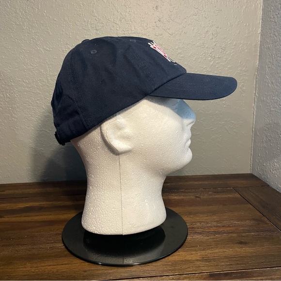Men’s Blue and Red Cold View Band Hat - Picture 3 of 7